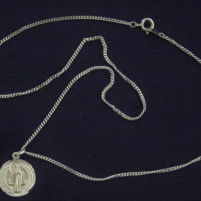 Benedict Medallion on 18" Chain